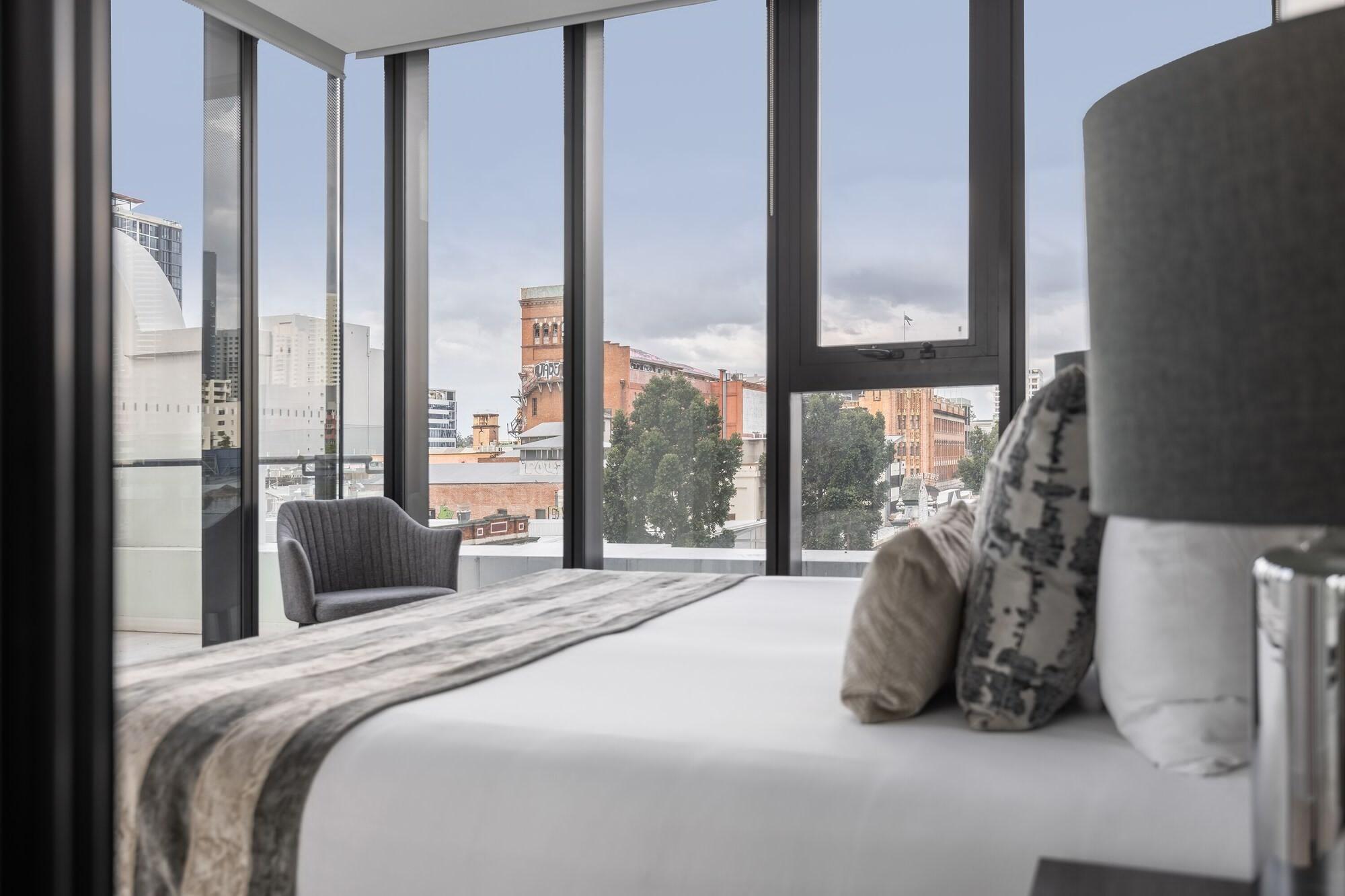Fv By Peppers Aparthotel Brisbane Bagian luar foto The bedroom of a typical apartment