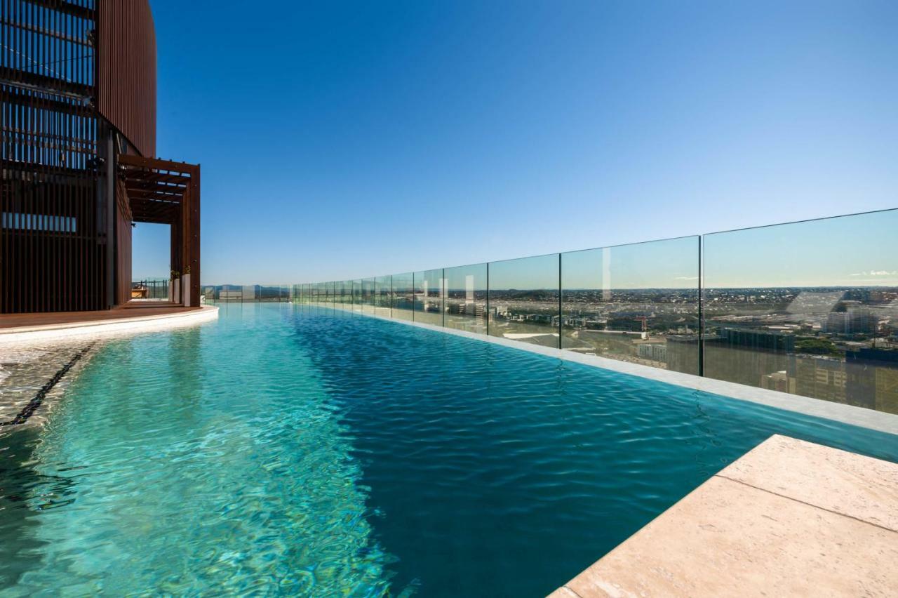 Fv By Peppers Aparthotel Brisbane Bagian luar foto Infinity pool